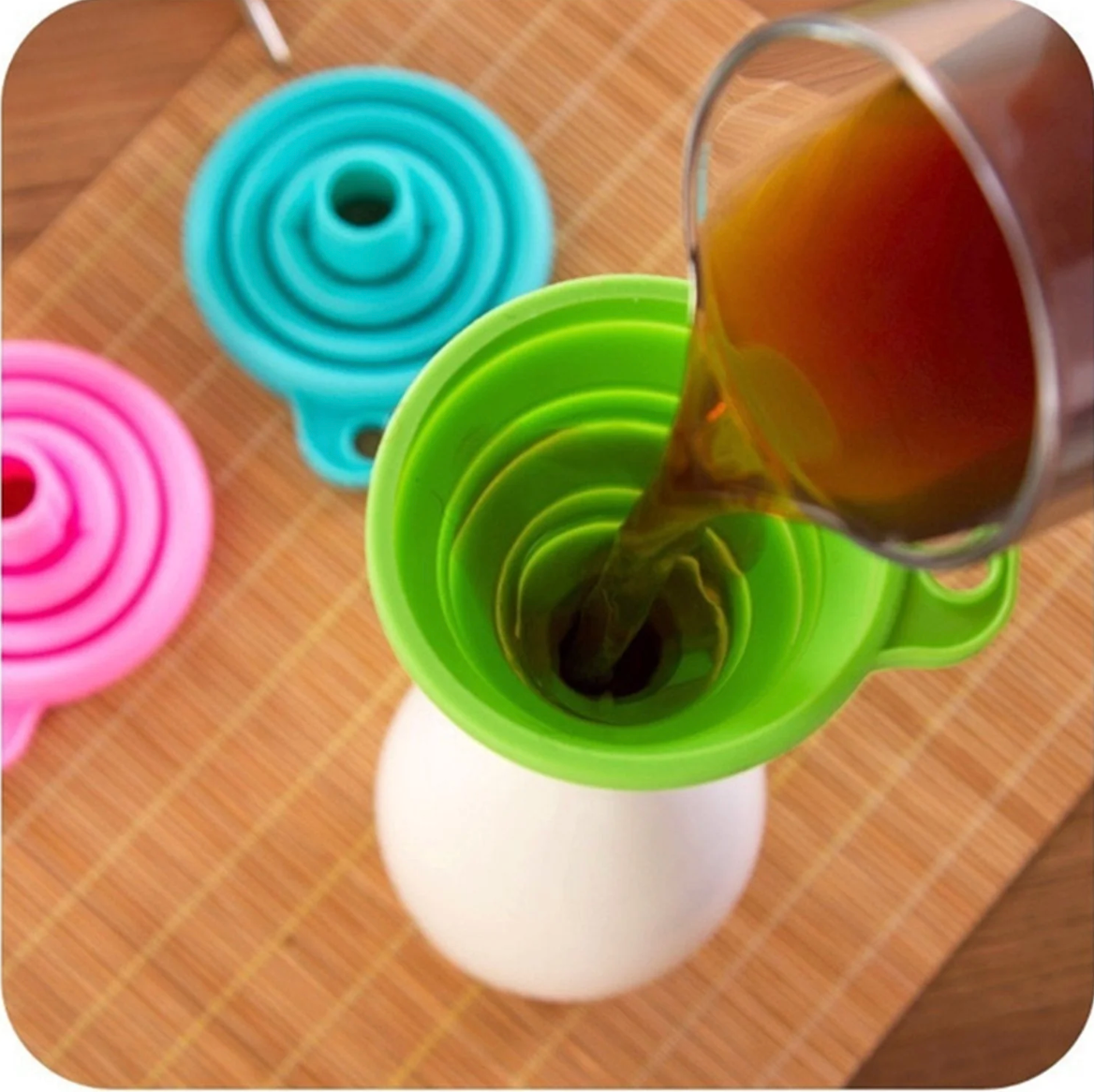 Collapsible Silicone Kitchen Funnel | Heat-Resistant | For Oils, Sauces & Juices