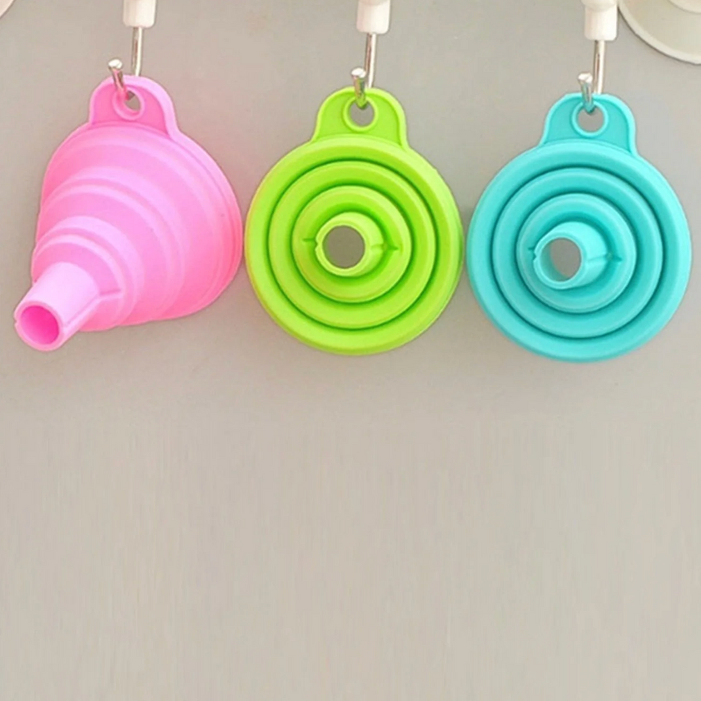 Collapsible Silicone Kitchen Funnel | Heat-Resistant | For Oils, Sauces & Juices