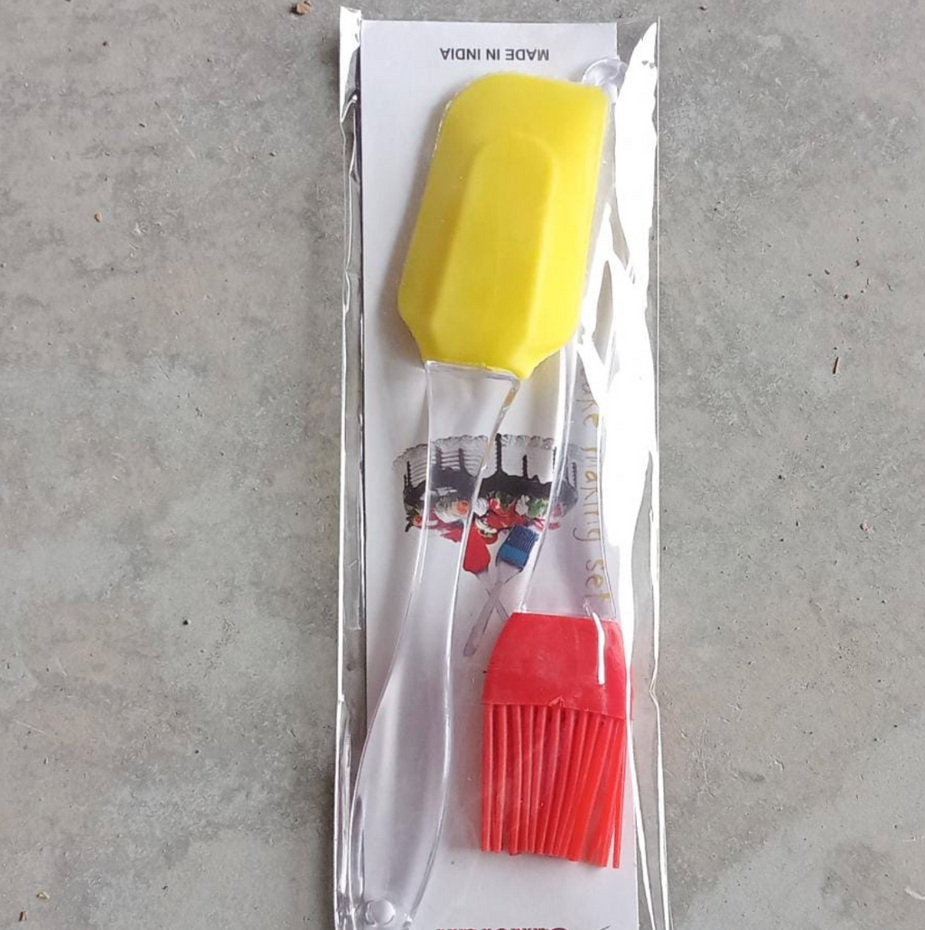 Spatula and Pastry Brush for Cake Mixer